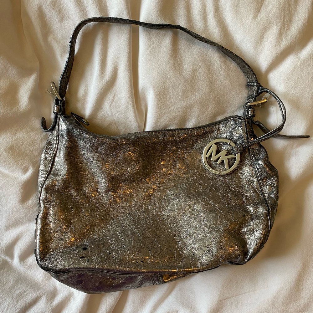 MICHAEL KORS SILVER PURSE